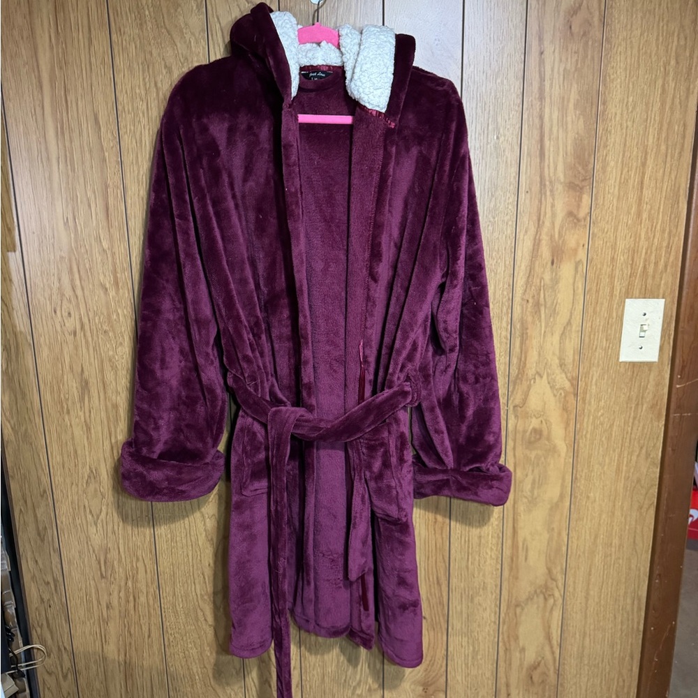 Just‎ Love Plush Burgundy Robe Size XL